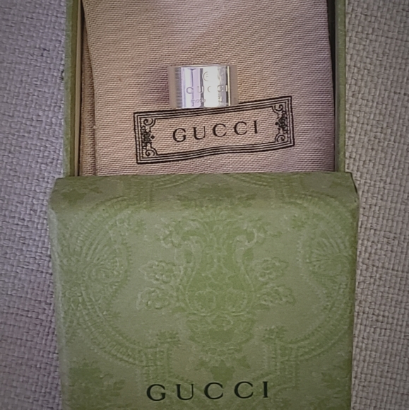 GUCCI STERLING SILVER SIZE 6 RING. NEW IN THE ORIGINAL BOX. - Picture 2 of 7